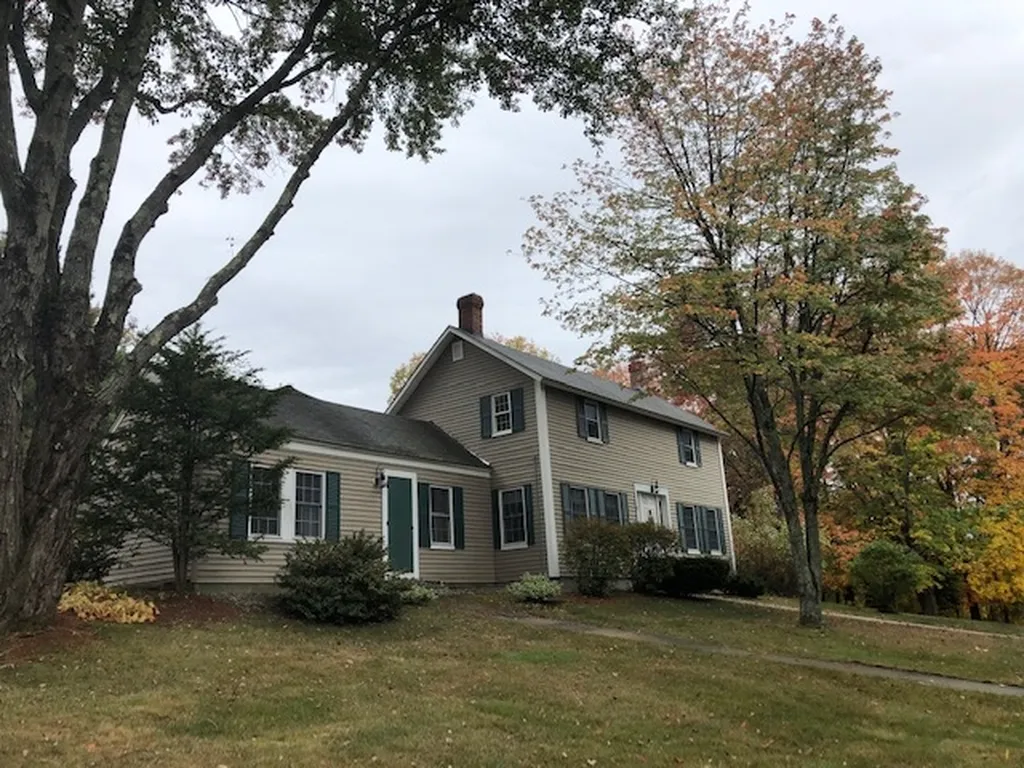 11 Whitehall Road Hooksett NH 03106