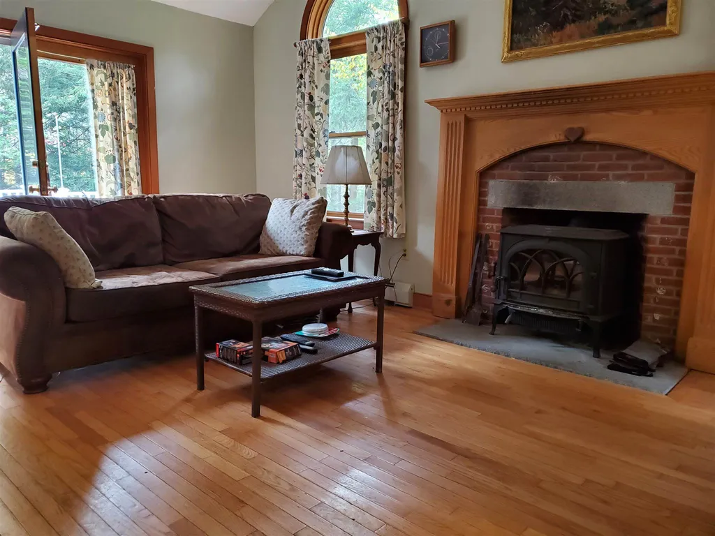 26 East Shore Drive Weare NH 03281