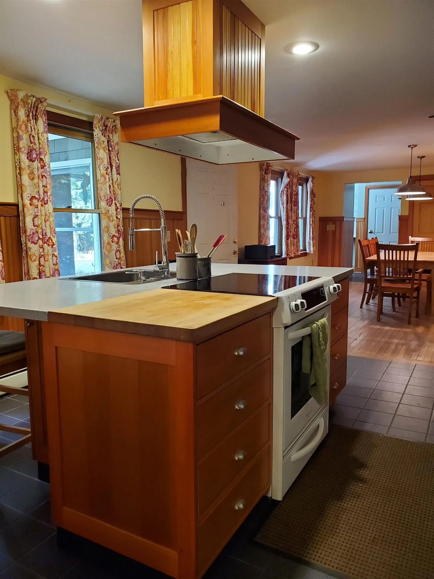 26 East Shore Drive Weare NH 03281