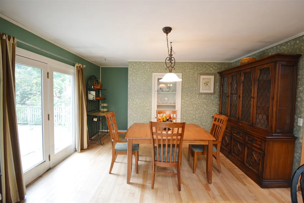 221 Haverhill Road East Kingston NH 03827