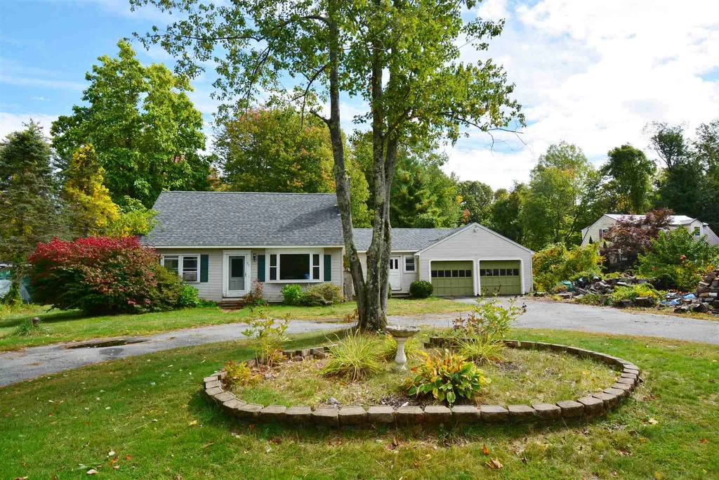 221 Haverhill Road East Kingston NH 03827