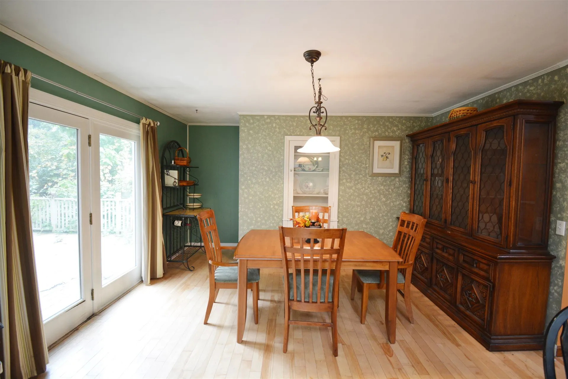 221 Haverhill Road East Kingston NH 03827