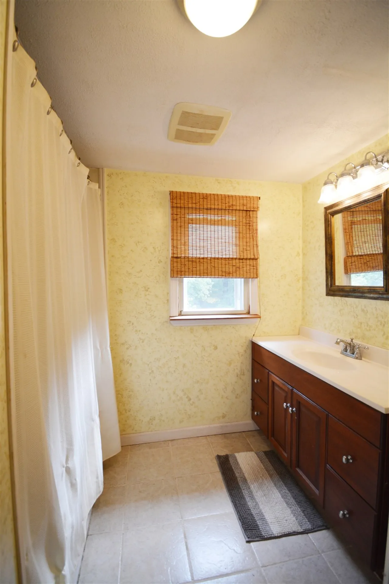 221 Haverhill Road East Kingston NH 03827