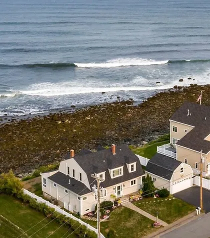 23 Dumas Avenue Hampton NH 03842