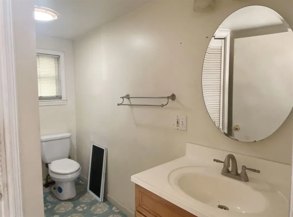 62 Union Street Winooski VT 05404