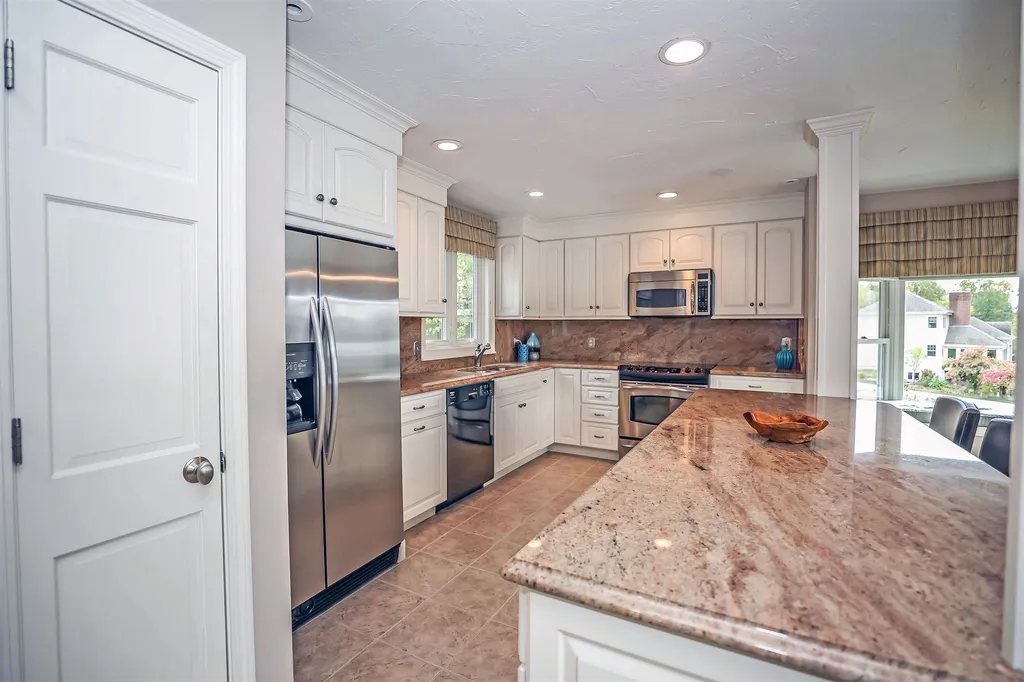 137 Tomahawk Trail Bridgewater NH 03222