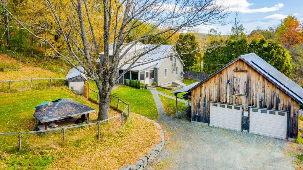 2 Rice Road Hartland VT 05048