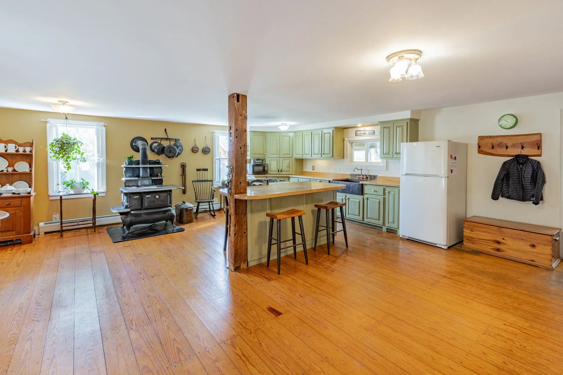 2 Rice Road Hartland VT 05048