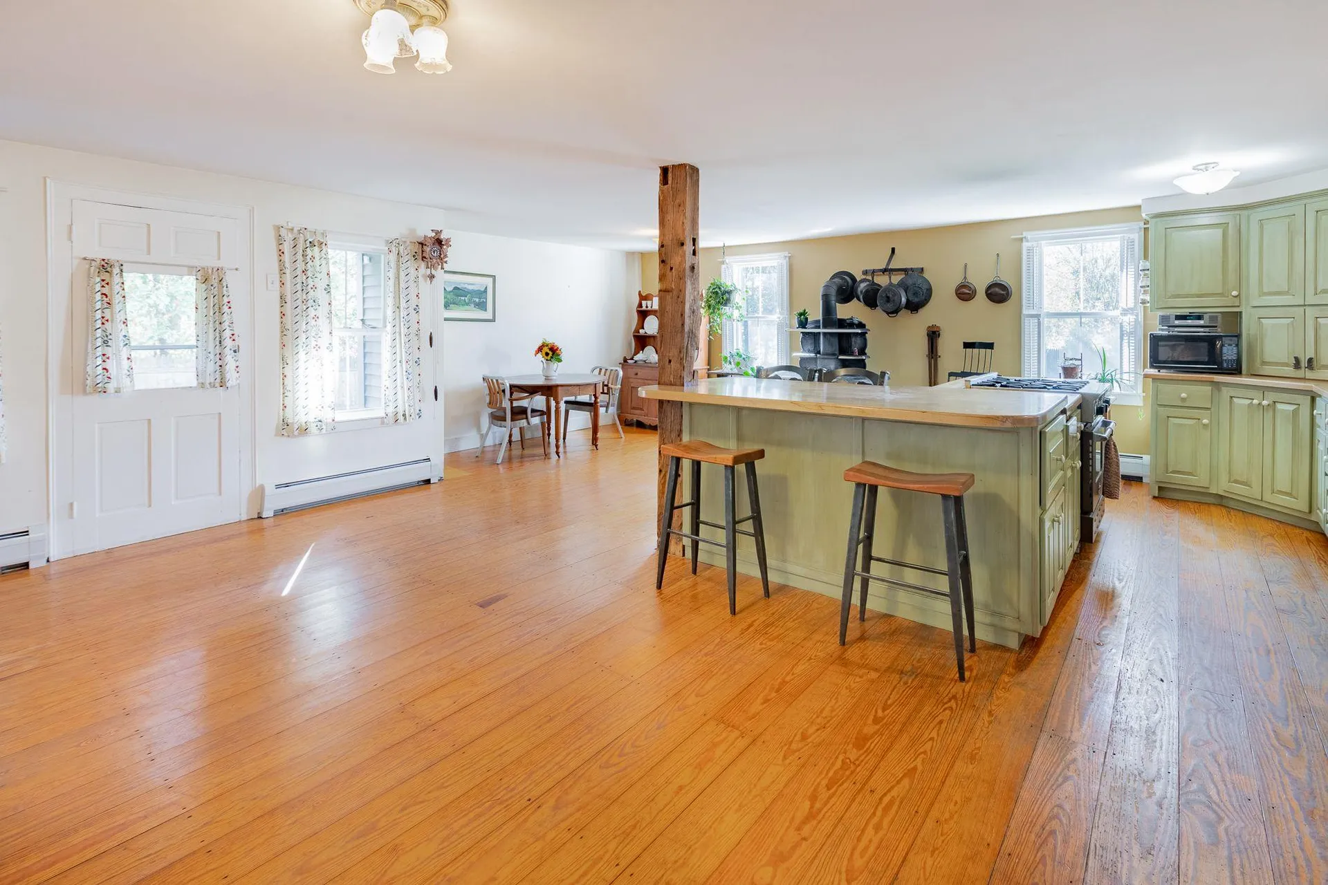 2 Rice Road Hartland VT 05048