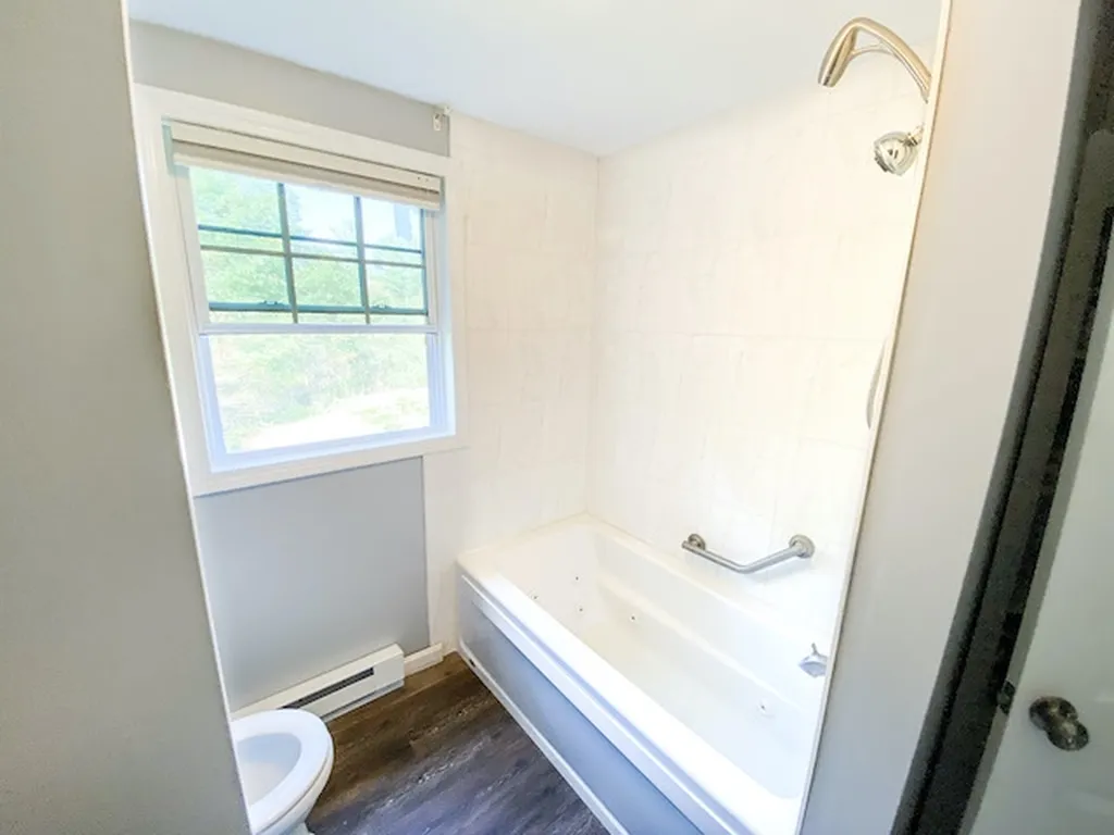16 Ridgemont Drive Londonderry NH 03053