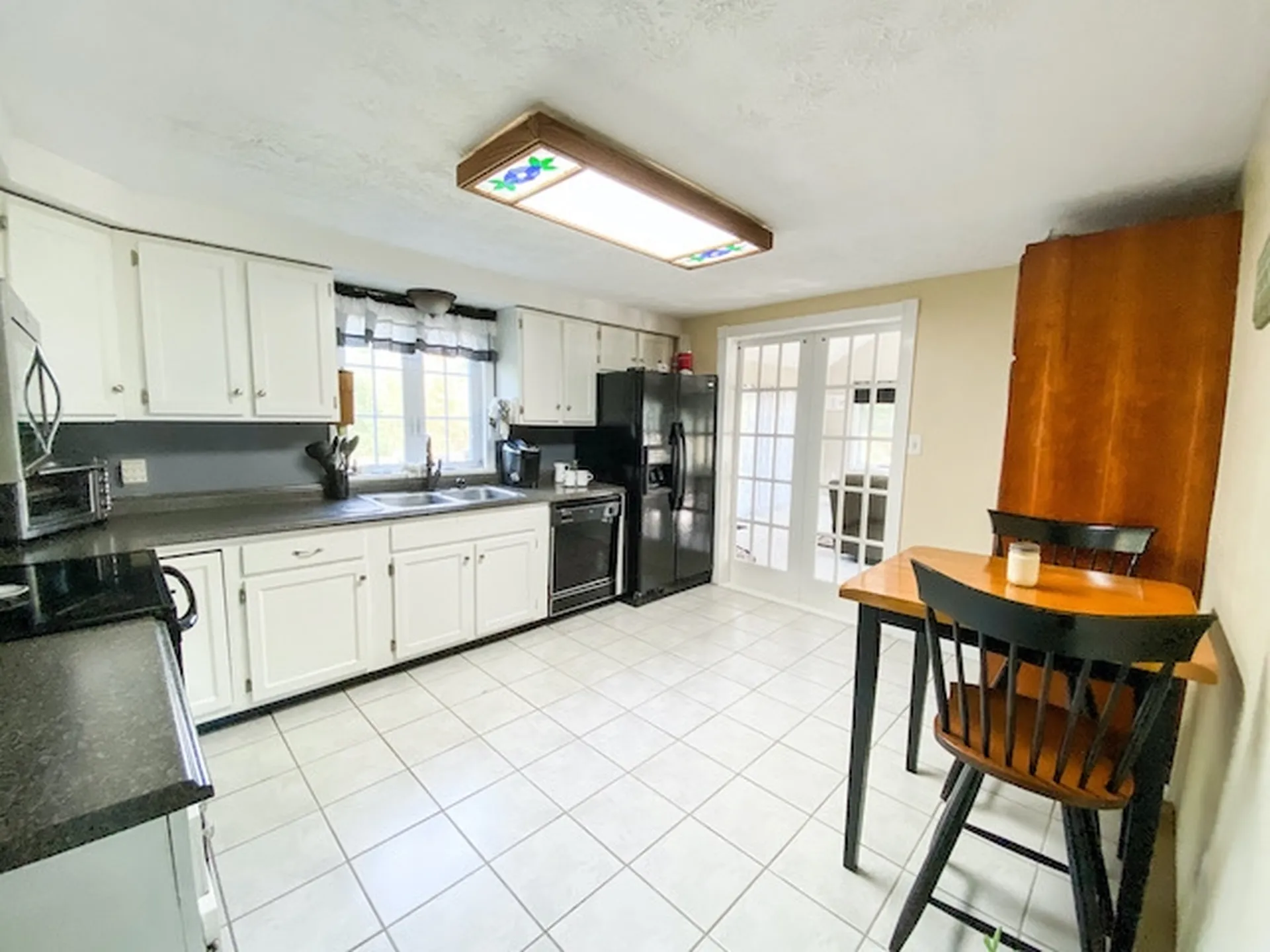 16 Ridgemont Drive Londonderry NH 03053