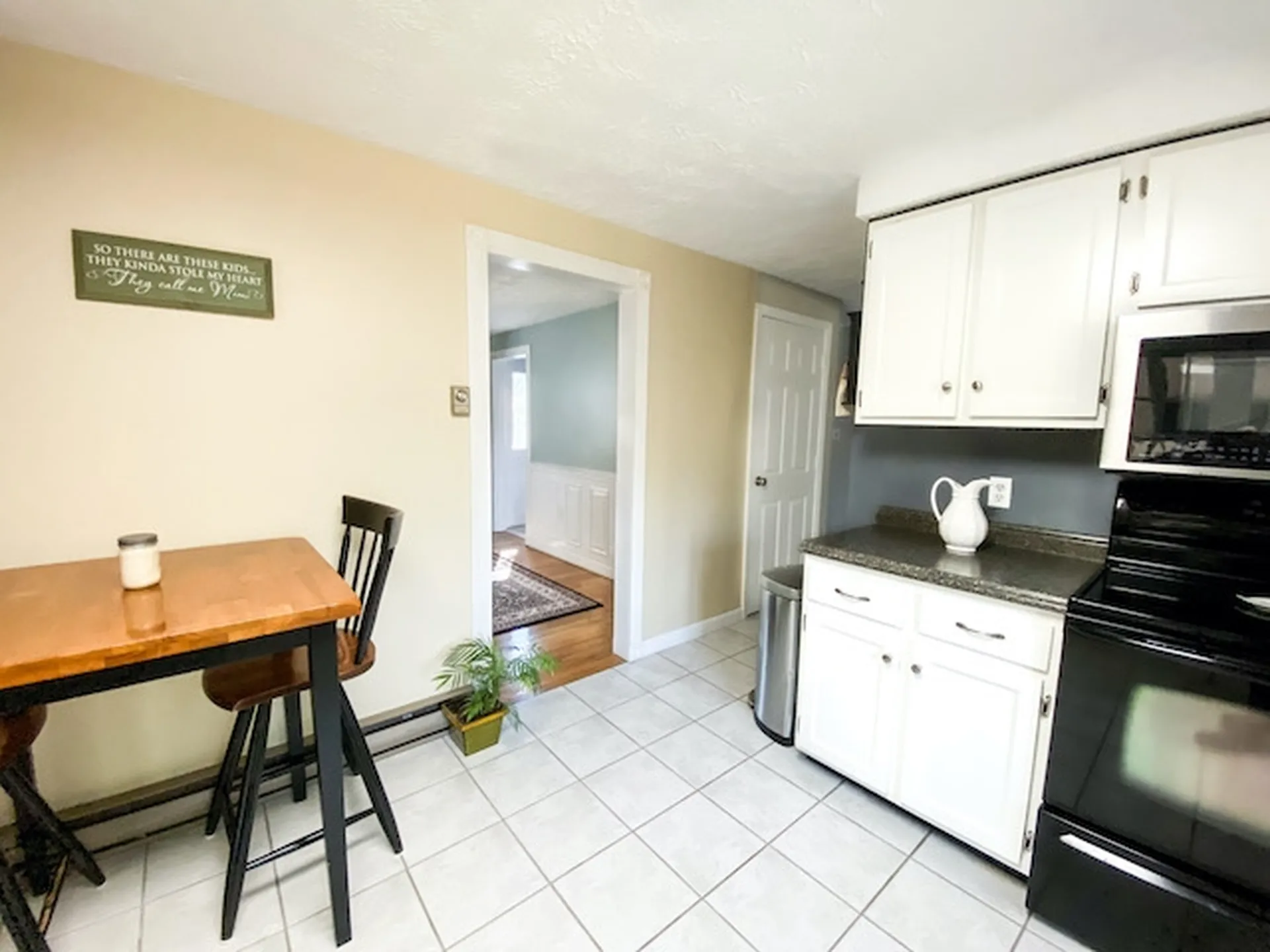 16 Ridgemont Drive Londonderry NH 03053