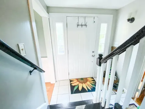 16 Ridgemont Drive Londonderry NH 03053
