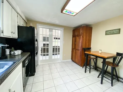 16 Ridgemont Drive Londonderry NH 03053