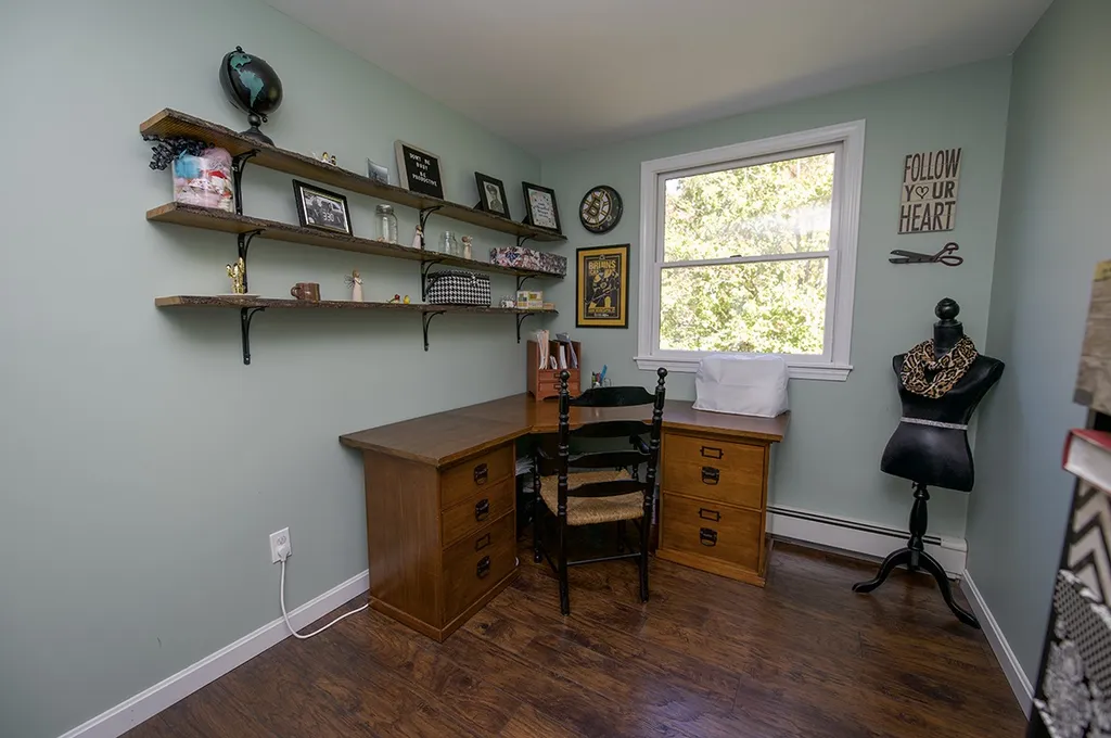 17 Brown Avenue Sandown NH 03873