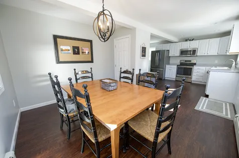 17 Brown Avenue Sandown NH 03873