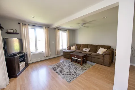 17 Brown Avenue Sandown NH 03873