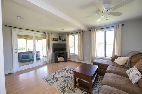 17 Brown Avenue Sandown NH 03873
