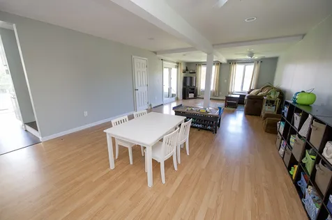 17 Brown Avenue Sandown NH 03873