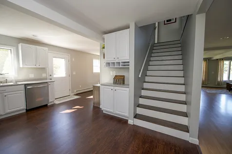 17 Brown Avenue Sandown NH 03873