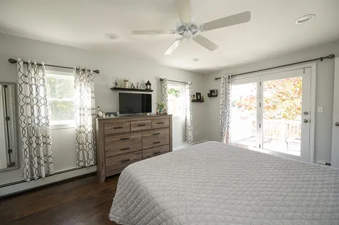 17 Brown Avenue Sandown NH 03873