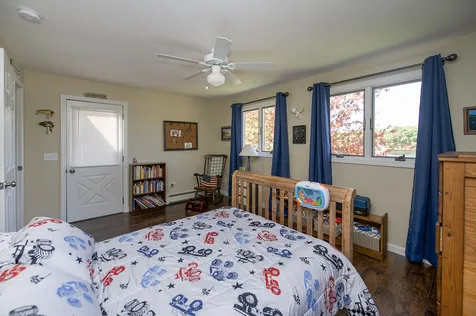 17 Brown Avenue Sandown NH 03873