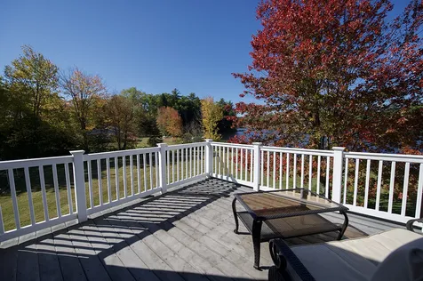 17 Brown Avenue Sandown NH 03873
