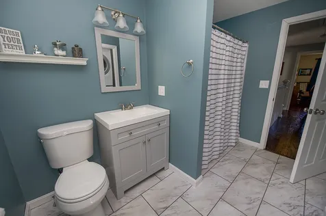 17 Brown Avenue Sandown NH 03873