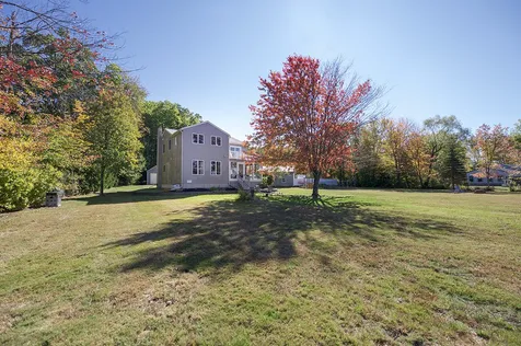 17 Brown Avenue Sandown NH 03873