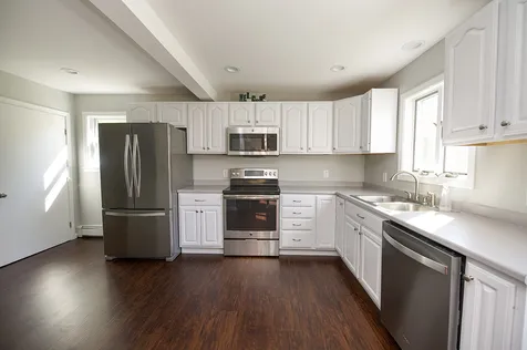 17 Brown Avenue Sandown NH 03873