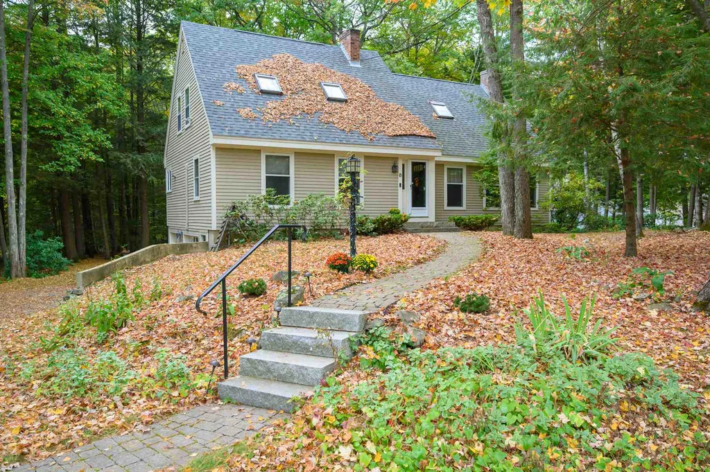 8 Penny Lane Laconia NH 03246