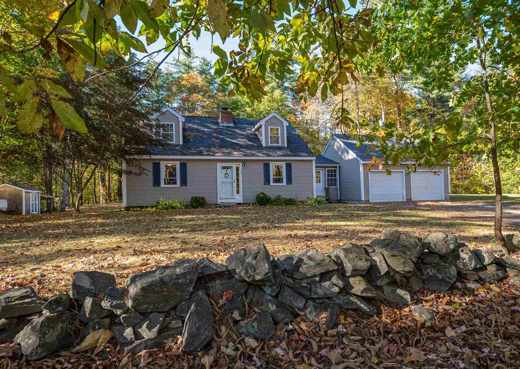 62 Lake Road Brentwood NH 03833