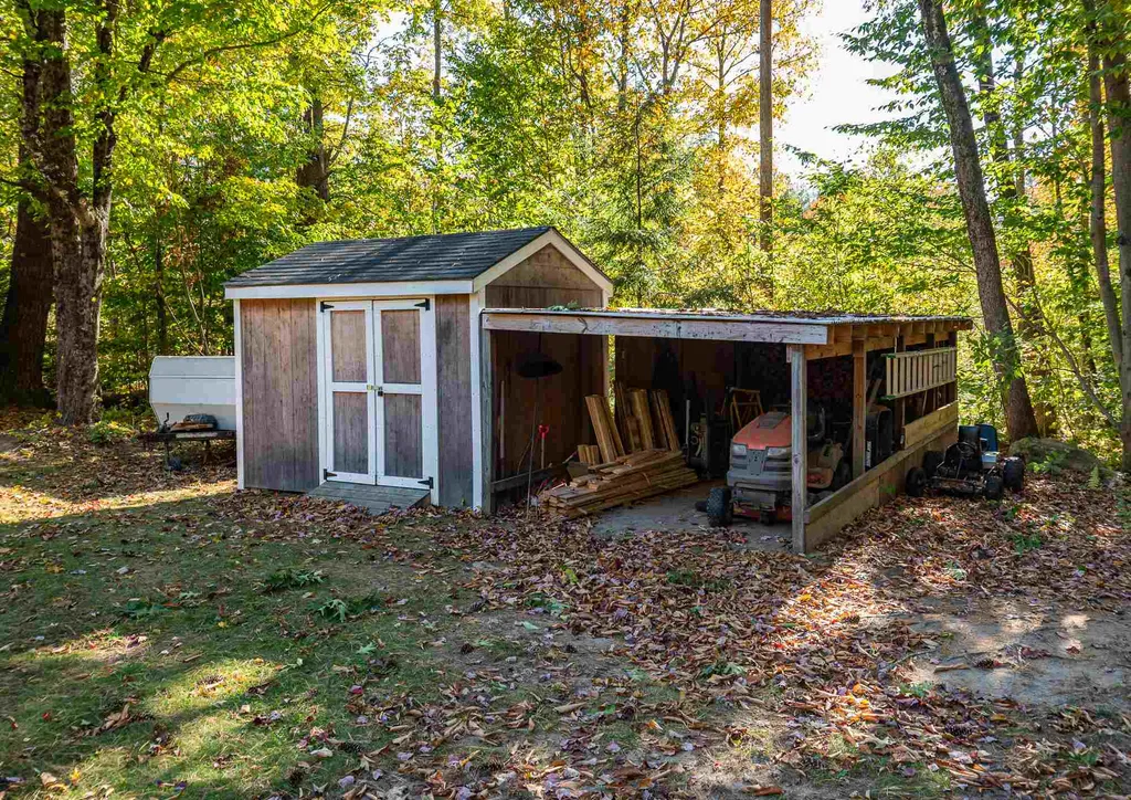 62 Lake Road Brentwood NH 03833
