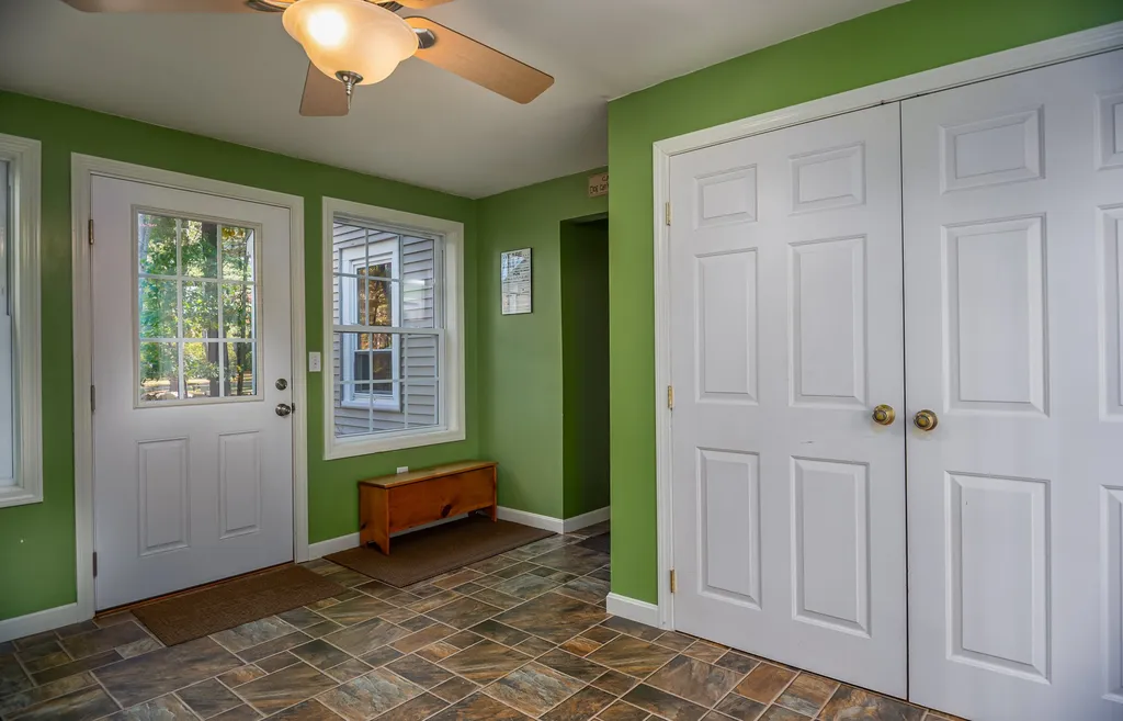 62 Lake Road Brentwood NH 03833