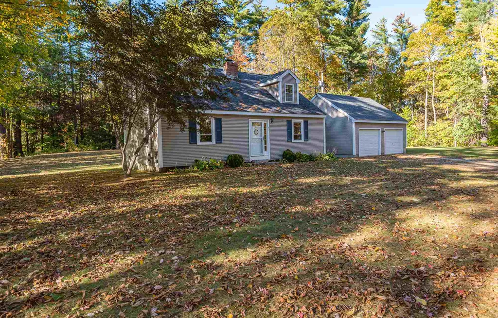 62 Lake Road Brentwood NH 03833