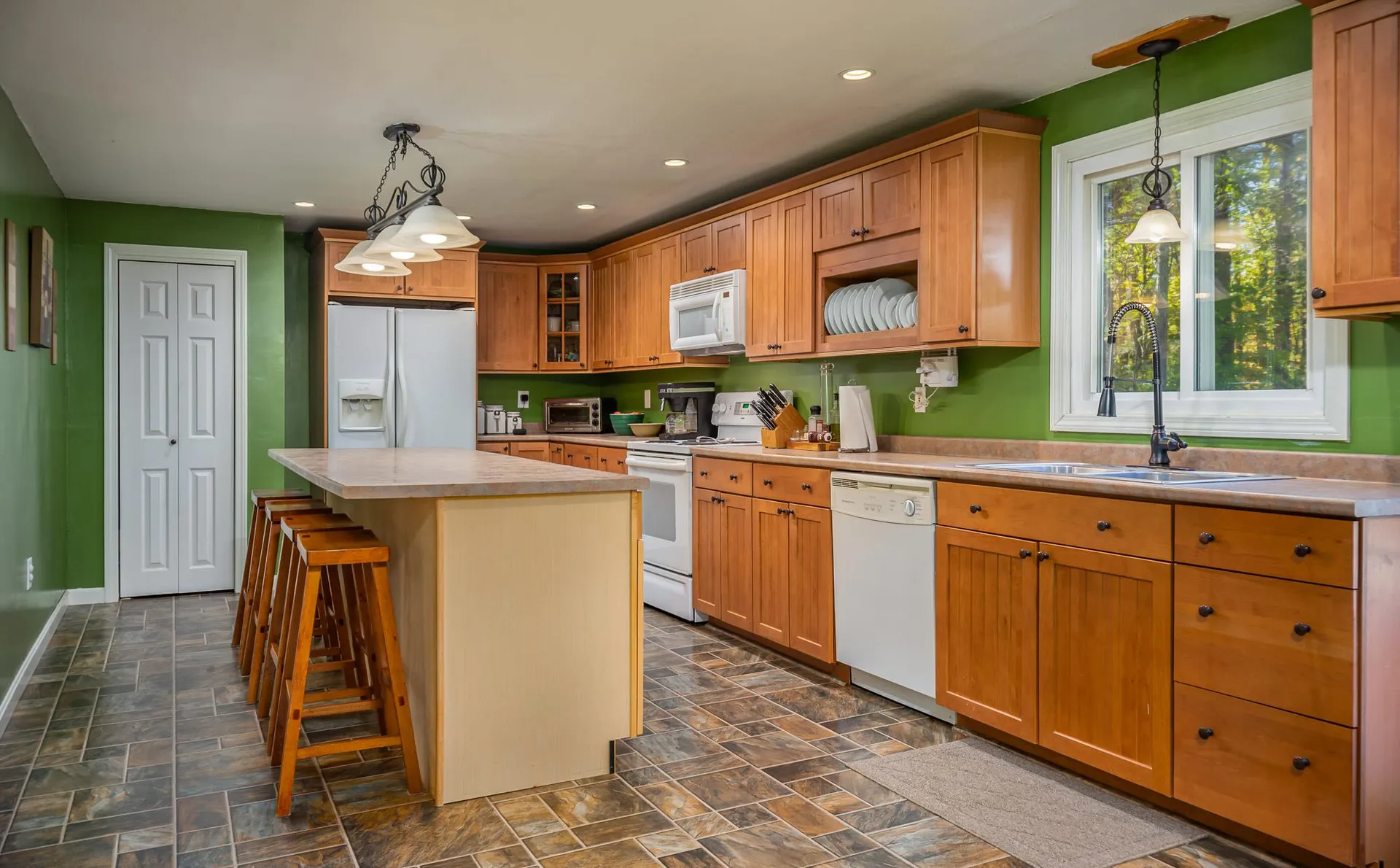 62 Lake Road Brentwood NH 03833