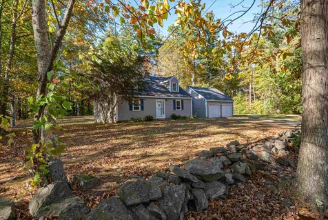 62 Lake Road Brentwood NH 03833