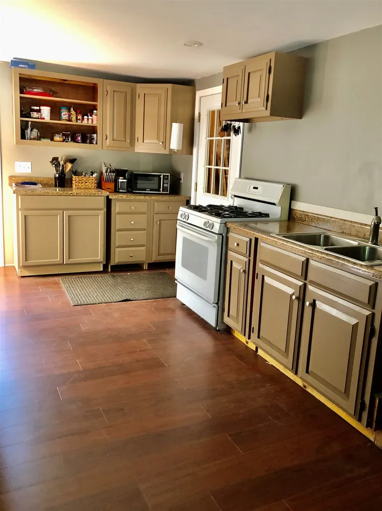 547 Hall Road Barrington NH 03825