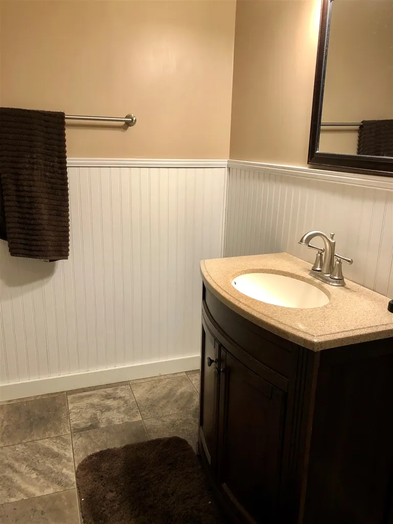 547 Hall Road Barrington NH 03825