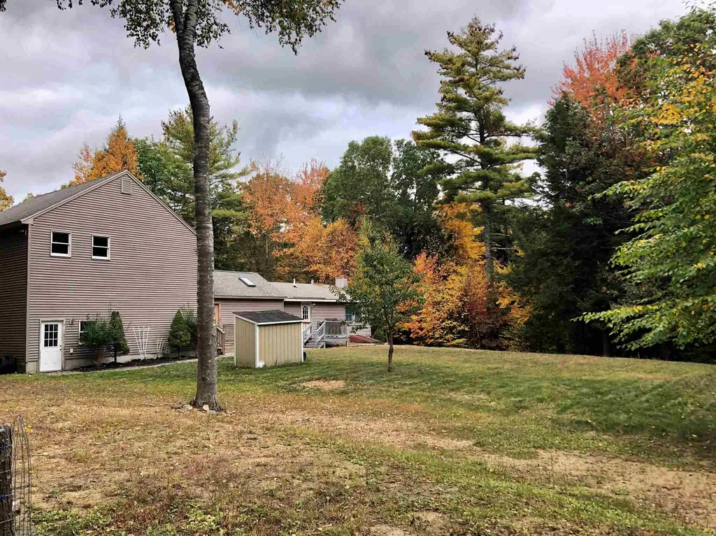 547 Hall Road Barrington NH 03825