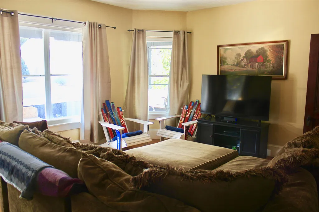 46 Pleasant Street Ludlow VT 05149