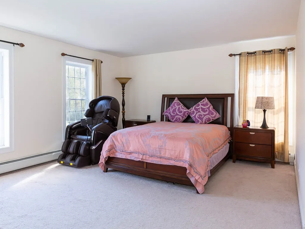 35 Thurston Drive Lee NH 03861
