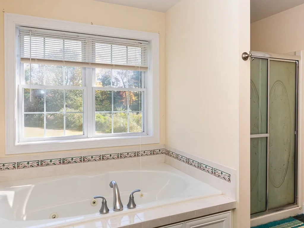 35 Thurston Drive Lee NH 03861