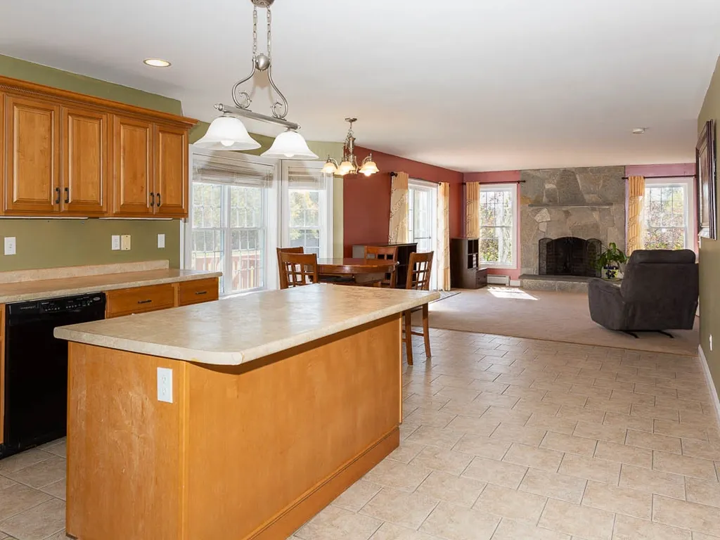 35 Thurston Drive Lee NH 03861