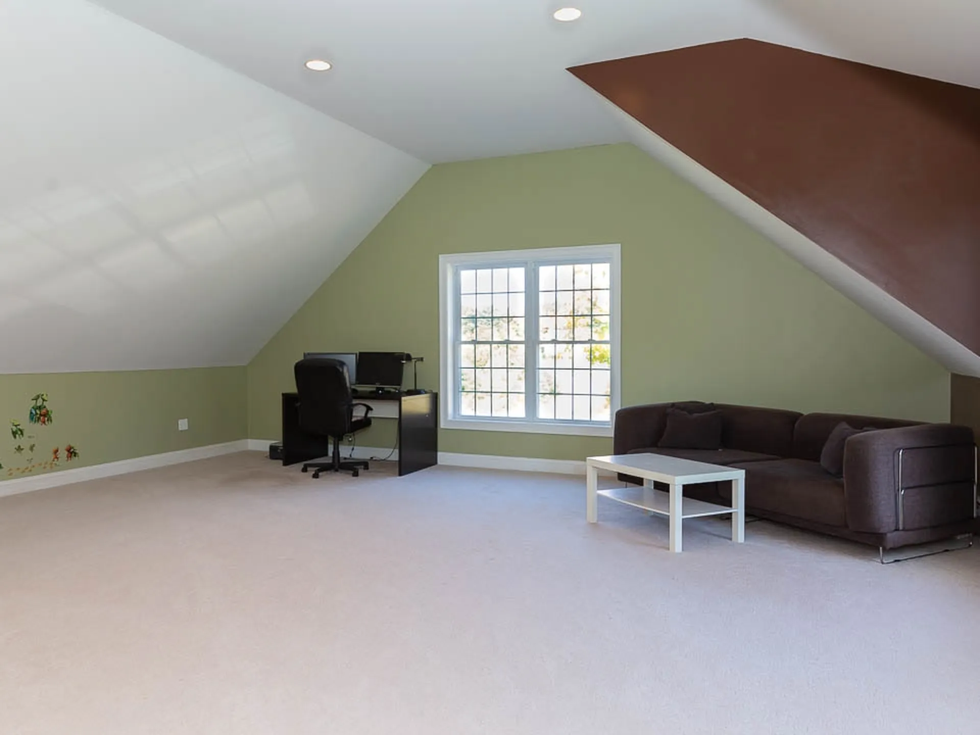 35 Thurston Drive Lee NH 03861