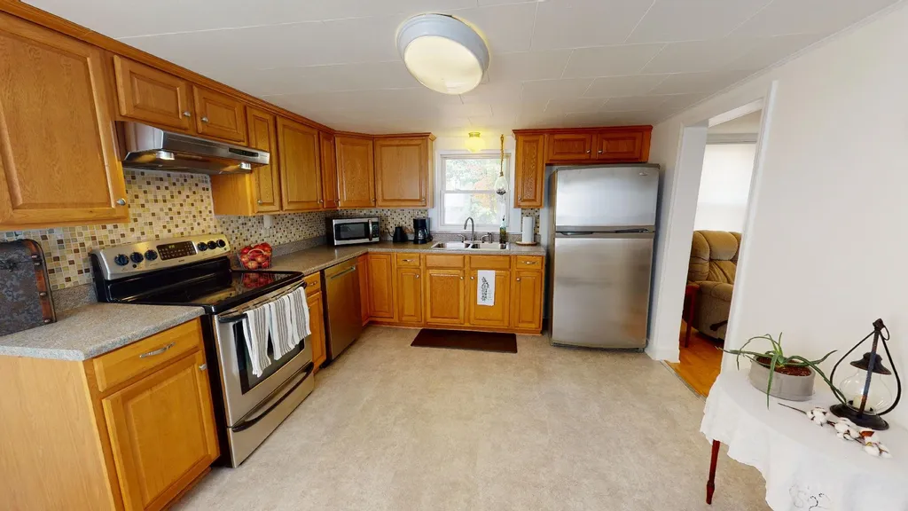53 West Broadway Derry NH 03038