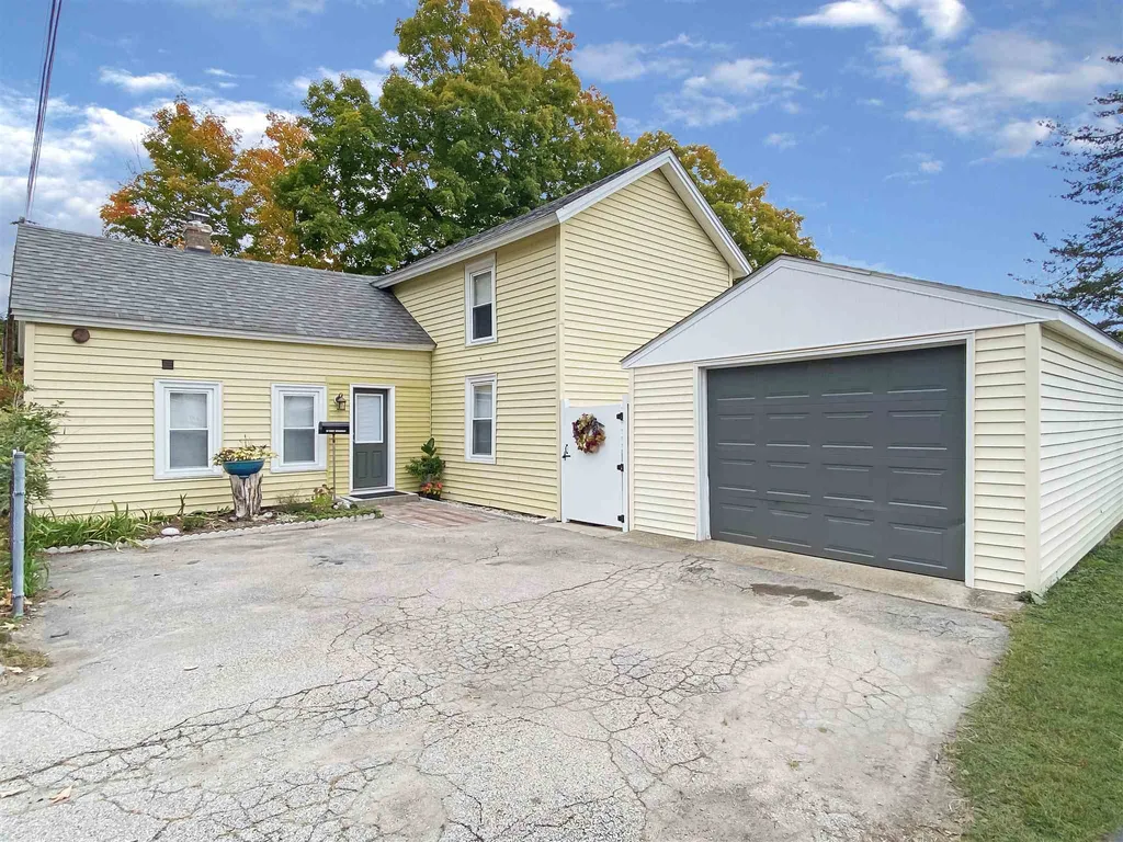 53 West Broadway Derry NH 03038