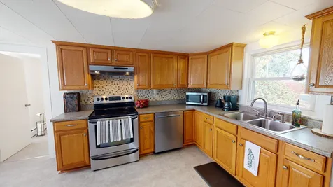 53 West Broadway Derry NH 03038
