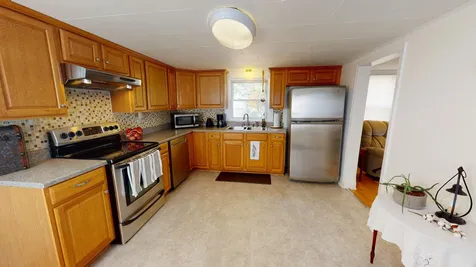 53 West Broadway Derry NH 03038