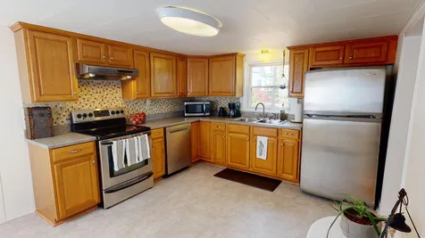 53 West Broadway Derry NH 03038